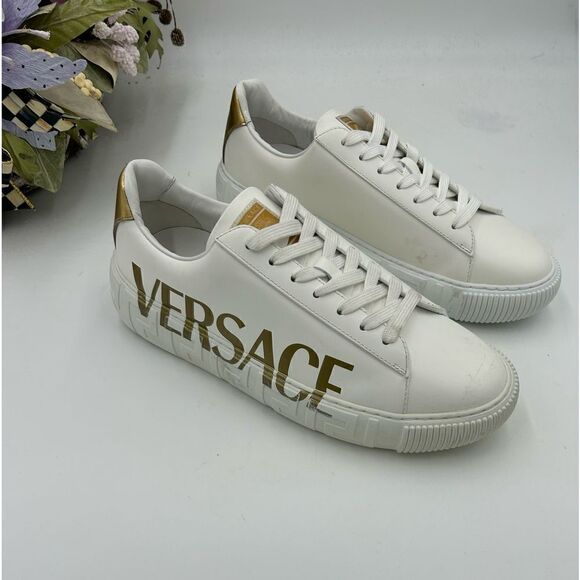 Men’s Versace Greca logo leather sneakers size 42 made in Italy - Picture 1 of 10